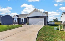 831 Warrior Ridge Drive, Warrenton, MO 63383