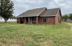 4 J L Ramirez Lane, Hebbronville, TX 78361