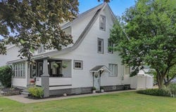 506 Oak Knoll Avenue SE, Warren, OH 44483