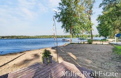 2032 Howard Point, Nashville, MI 49073