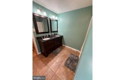 1243 GARRY AVENUE, VINELAND, NJ 08361