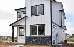 533 S 10th St, Berthoud, CO 80513