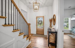 W322n7468 Reddelien Rd, Hartland, WI 53029