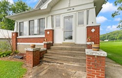 12085 Main St SW, Mauckport, IN 47142