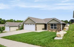 905 Ingleside Drive, Pleasant Hill, MO 64080