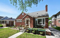 10724 Vernon Avenue, Huntington Woods, MI 48070