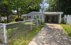 113 COUNTY AVENUE, MAPLE SHADE, NJ 08052