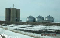 1145 Nelson Avenue, Belmond, IA 50421