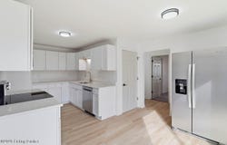 190 N Forrest Rd, Radcliff, KY 40160