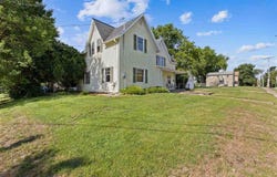 219 Myrtle Ave, IowaCity, IA 52246