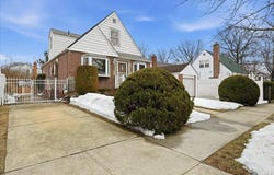 82-59 263rd Street, Floral Park, NY 11004