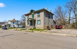 933 8th Avenue, Middletown, OH 45044
