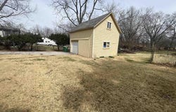 909 S Main Street, Fairfield, IA 52556