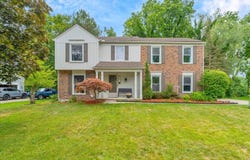 887 Ravine Terrace Drive, Rochester Hills, MI 48307