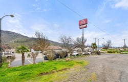 50 Lowe Road, Ashland, OR 97520