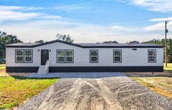 44 Augusta Dr, Carriere, MS 39426