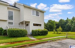 700 S Cashua Apt 16-E, Florence, SC 29501