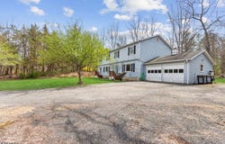 902 W Walnut Dr, Stillwater Twp., NJ 07860-4621