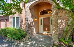 2061 BAY MEADOWS DR, West Linn, OR 97068