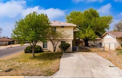 1801 Royal Ridge Dr., Eagle Pass, TX 78852