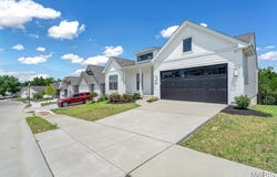 845 Kingston Hills Court, Fenton, MO 63026