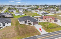 305 Diplomat Parkway E, Cape Coral, FL 33909