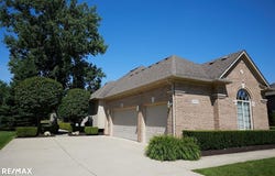 49639 Shelby Creek Dr, Shelby Twp, MI 48317