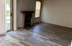 287 Kensington Court, Gurnee, IL 60031