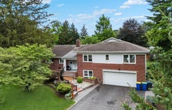 180 Farm Ln, Bound Brook Boro, NJ 08805-1414