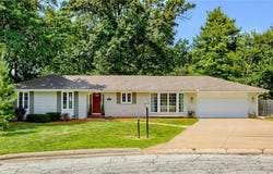 3 Maple Circle, Smithville, MO 64089