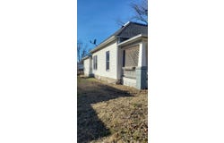 414 S. First, Iola, KS 66749