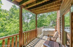 1521 Silver Poplar Lane, Sevierville, TN 37876