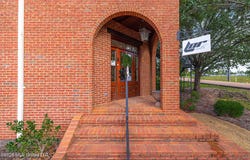 4001 Lakeland Drive, Jackson, MS 39232