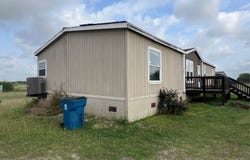 1020 Casa Blanca DR, Sinton, TX 78387