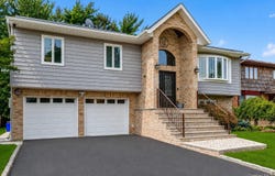 46 Valley Lane E, Valley Stream, NY 11581