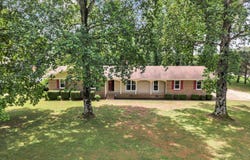 1300 Ridgedale Street, Athens, AL 35613