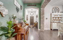 404 Bluffside Trail, Benbrook, TX 76126