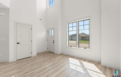 8621 W Shoreline Pl, Sioux Falls, SD 57107