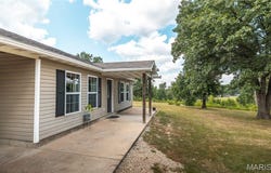 10065 County Road 8170, Newburg, MO 65550