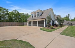 589 Asbury Lane Drive, Pearl, MS 39208