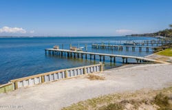 111 Mcginnis Drive, Pine Knoll Shores, NC 28512
