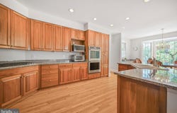 7401 HONESTY WAY, BETHESDA, MD 20817