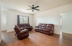 508 Lydia LN, Thrall, TX 76578