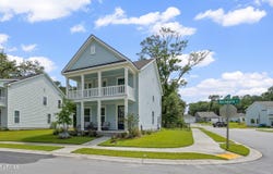 60 Backwater Street, Port Royal, SC 29906