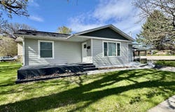 200 N 15th St, Clear Lake, IA 50428