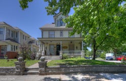 102 S Moffet Avenue, Joplin, MO 64801