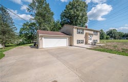 3907 S Schenley Avenue, Youngstown, OH 44511