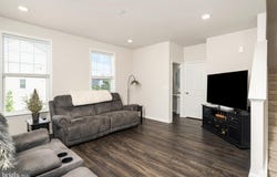 1 FLORENCE LANE, MOUNT LAUREL, NJ 08054
