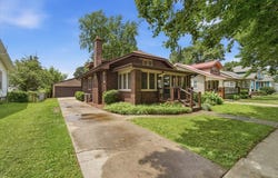 215 Willard Avenue, Bloomington, IL 61701