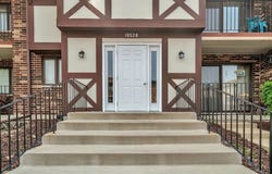 10528 Ridge Cove Drive, Chicago Ridge, IL 60415